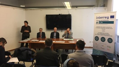 21.02.2019, Trst: Novinarska konferenca ob podpisu SPORAZUMA O ČEZMEJNEM SODELOVANJU MED DELEŽNIKI POKLICNEGA IZOBRAŽEVANJA IN USPOSABLJANJA SLOVENIJE IN ITALIJE ~ 21/02/2019, Trieste: Conferenza stampa di presentazione del PROTOCOLLO DI INTESA SULLA COLLABORAZIONE TRANSFRONTALIERA TRA I PORTATORI DI INTERESSE DELL'ISTRUZIONE E FORMAZIONE PROFESSIONALE DELL'ITALIA E DELLA SLOVENIA. Foto: G. Bologna, 2019